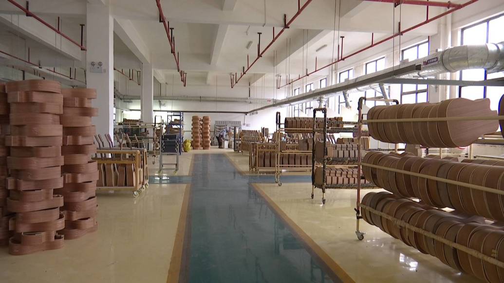 我市外貿(mào)企業(yè)生產(chǎn)忙 跑好新年“第一棒” 樂(lè)器及配件銷(xiāo)售